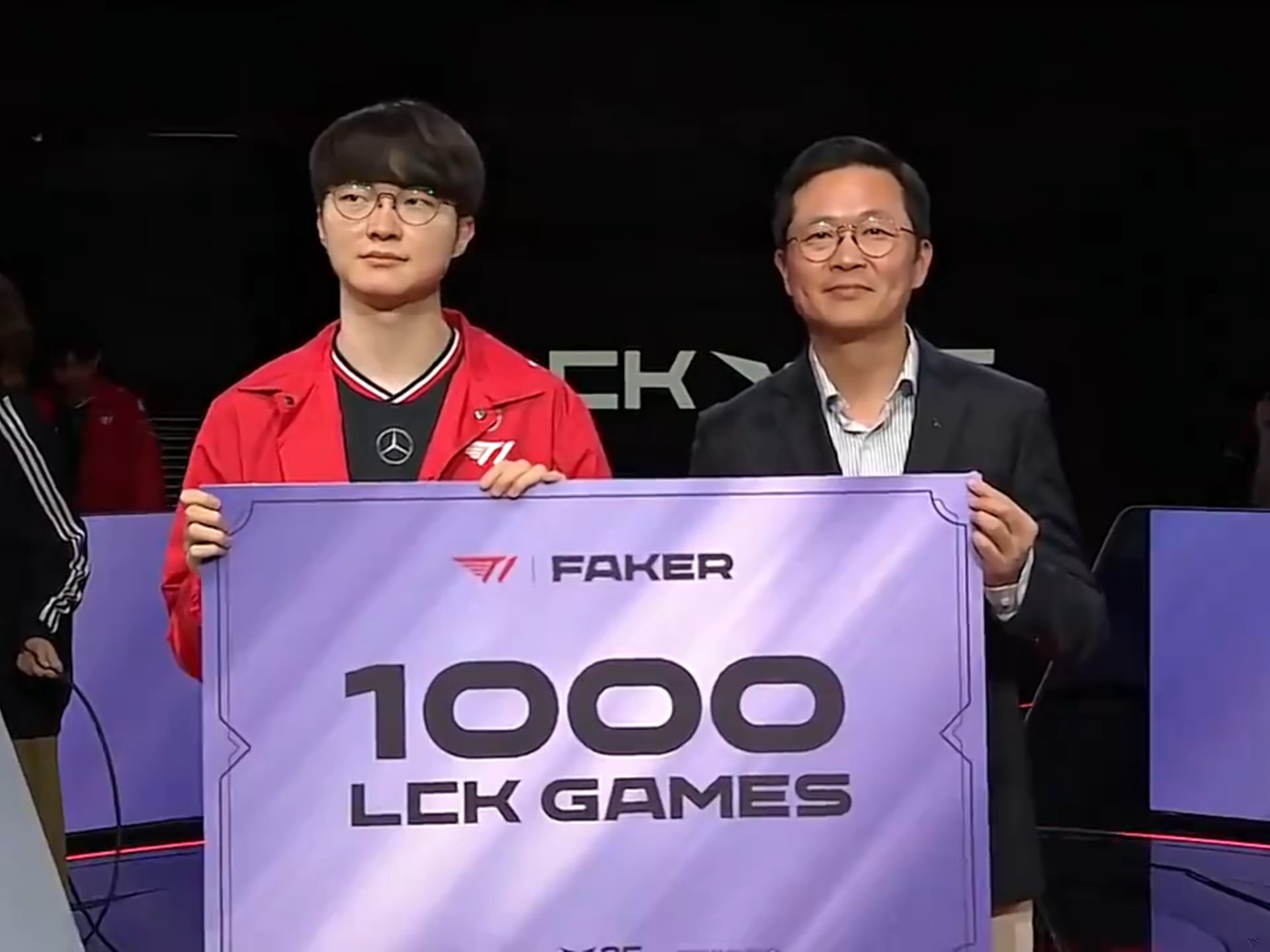 重返赛场首场状态出色，公牛观众沸腾！，Faker重返赛场比赛高潮迭起的简单介绍开云体育平台