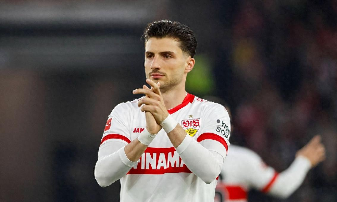 斯图加特训练开放日，赛后单刀错失引欢呼，德甲在即，控场能力受关注的简单介绍开云体育官方网站